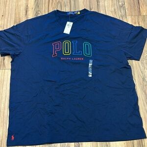 I’m selling a brand new men’s Polo t-shirt